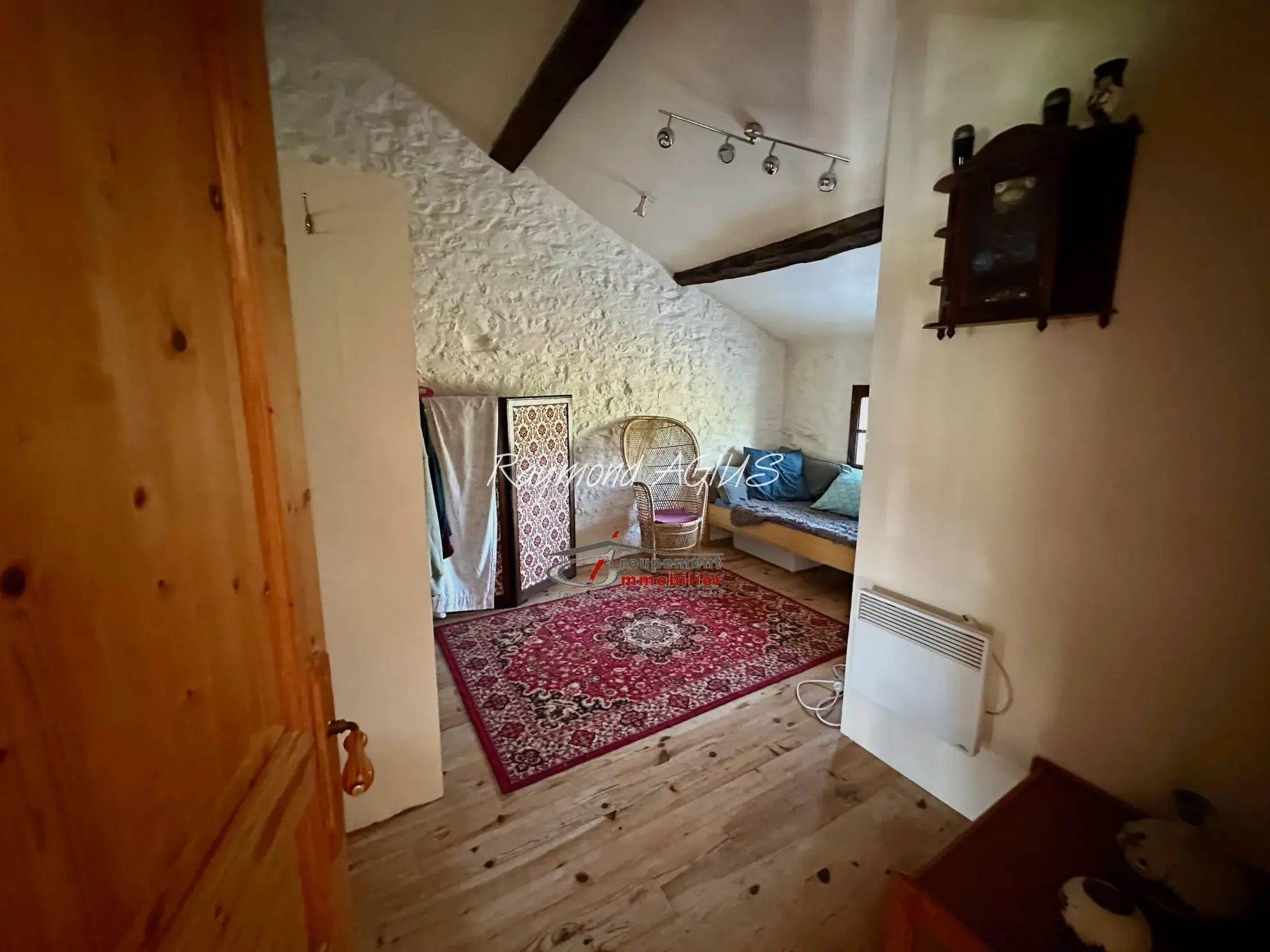 Charmante maison en pierre avec 6 chambres proche de Saint-Foy-la-Grande 