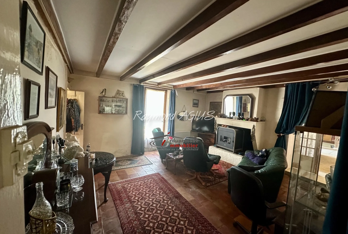 Charmante maison en pierre avec 6 chambres proche de Saint-Foy-la-Grande 