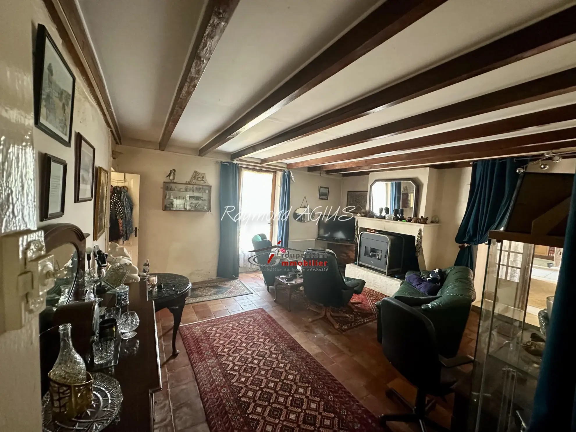 Charmante maison en pierre avec 6 chambres proche de Saint-Foy-la-Grande 