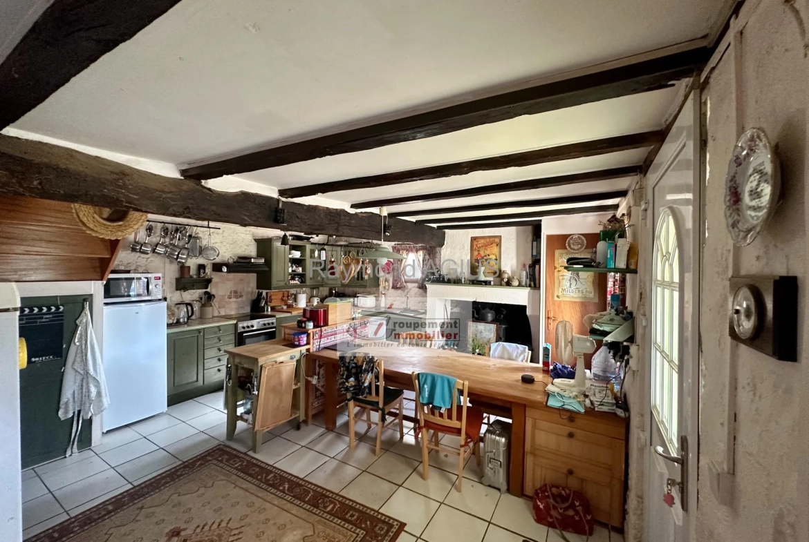 Charmante maison en pierre avec 6 chambres proche de Saint-Foy-la-Grande 
