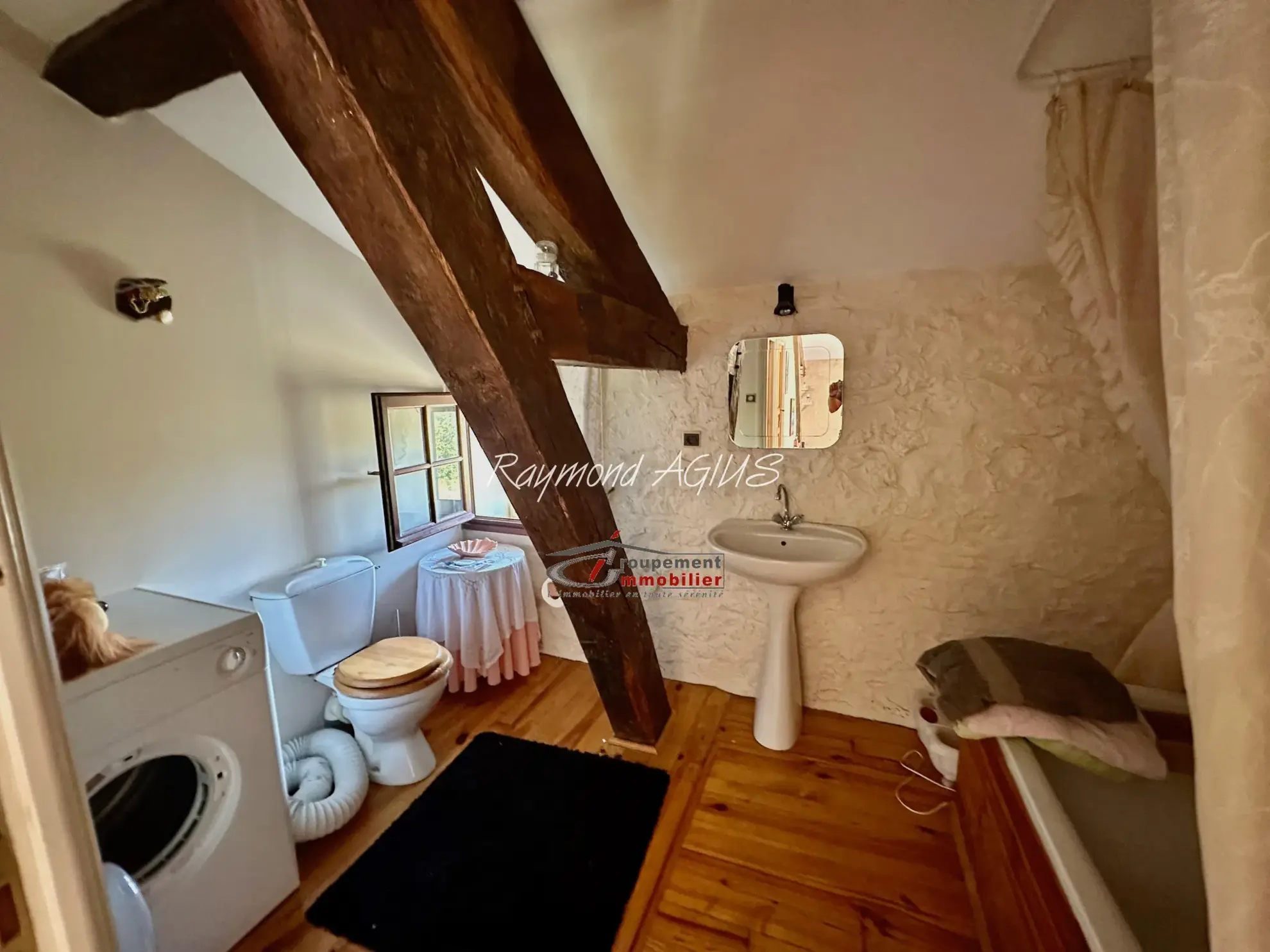 Charmante maison en pierre avec 6 chambres proche de Saint-Foy-la-Grande 