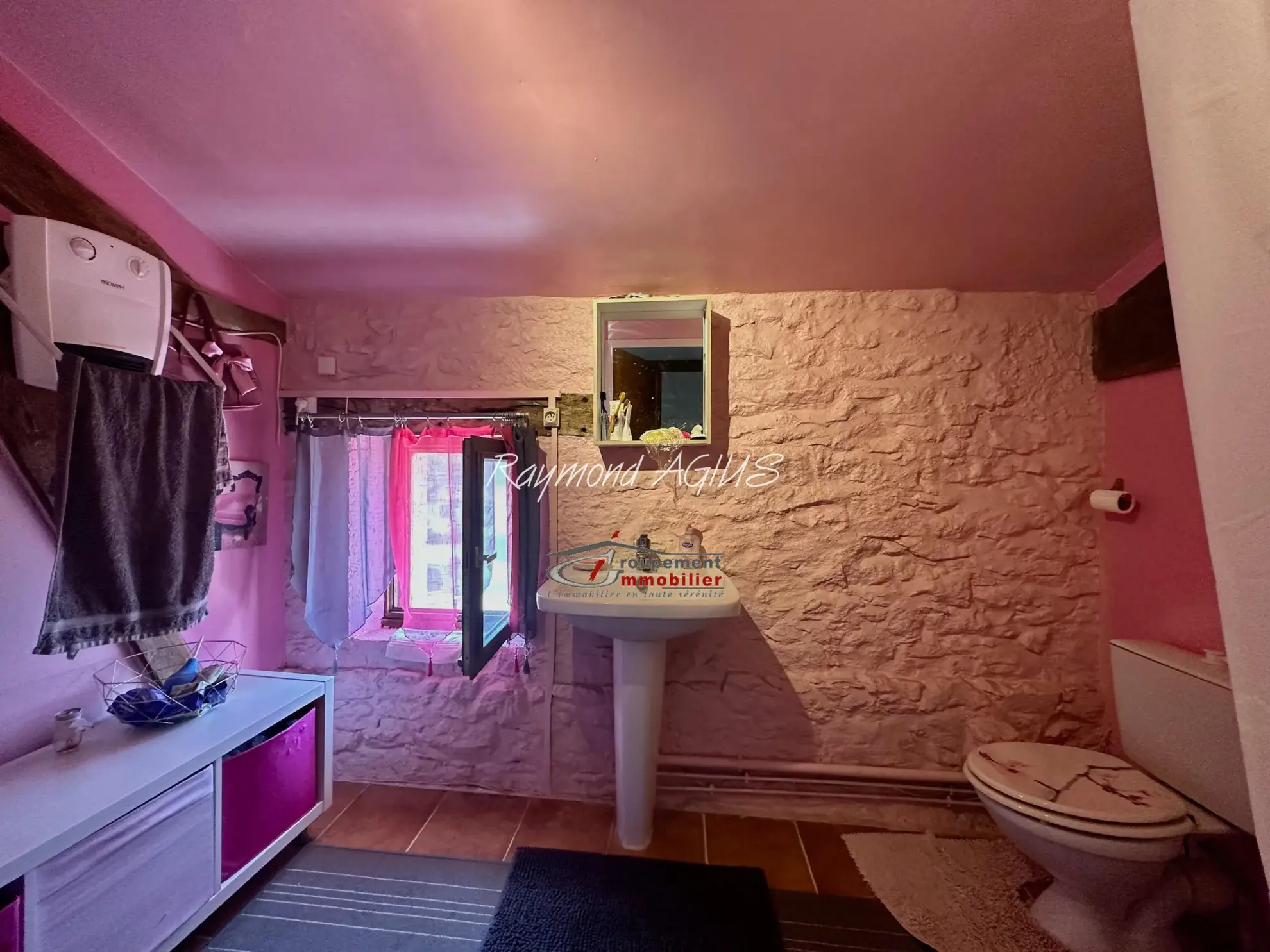 Charmante maison en pierre avec 6 chambres proche de Saint-Foy-la-Grande 