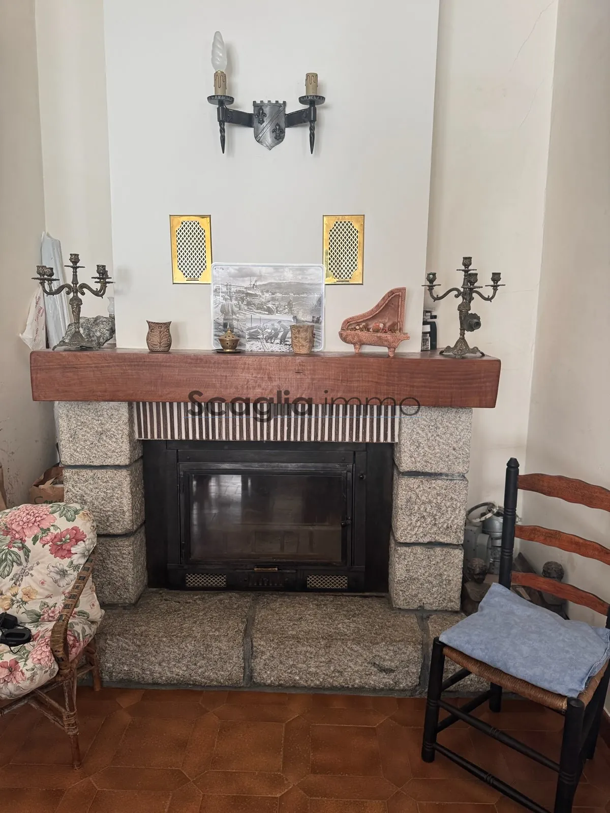 Appartement de 4 pièces à vendre à Sartène – Charmant logement avec terrasse et parking 