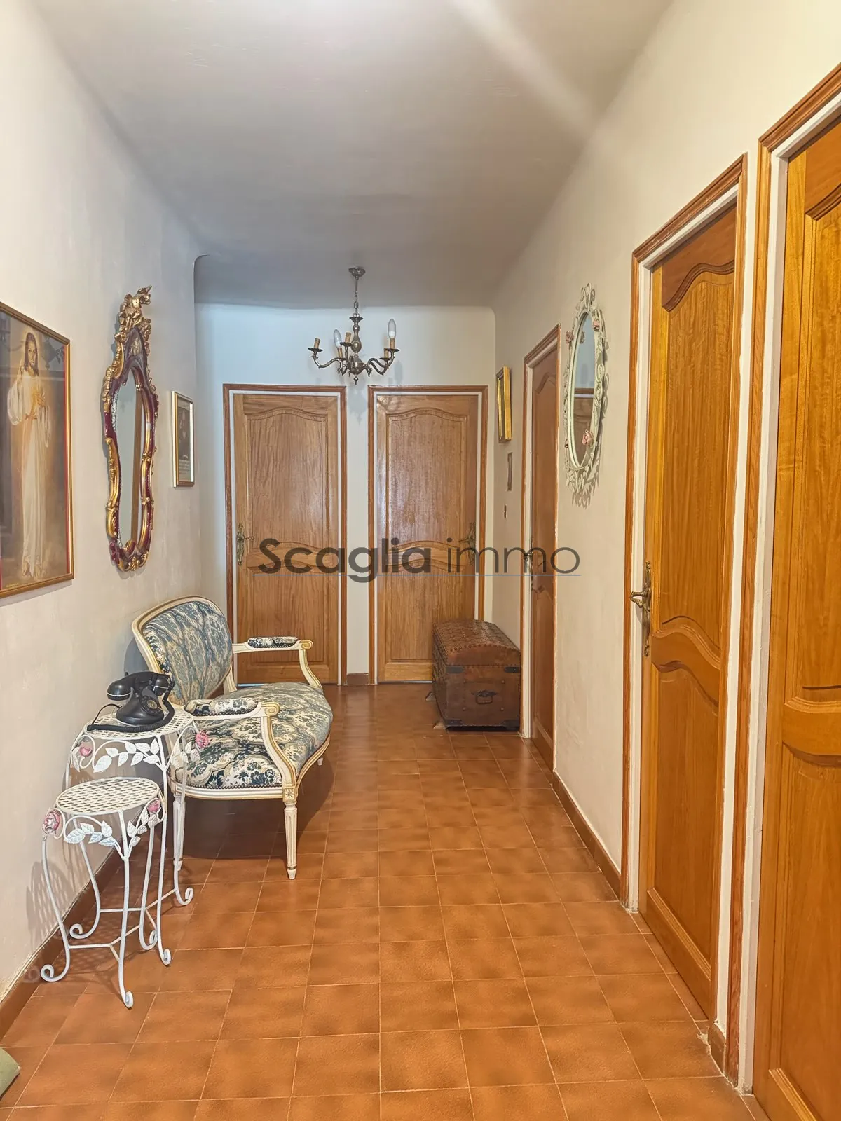 Appartement de 4 pièces à vendre à Sartène – Charmant logement avec terrasse et parking 