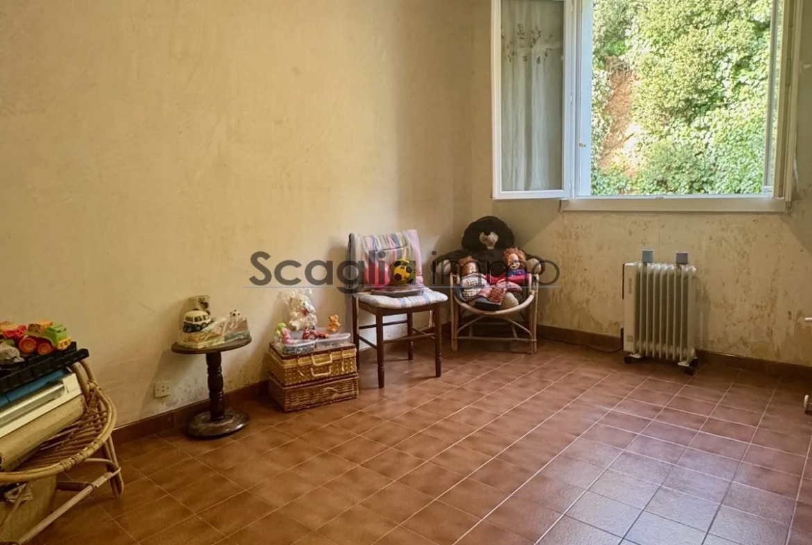 Appartement de 4 pièces à vendre à Sartène – Charmant logement avec terrasse et parking 