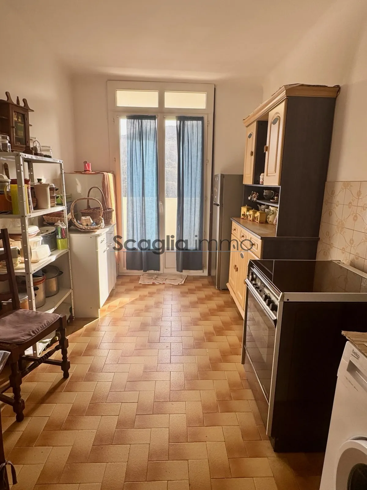 Appartement de 4 pièces à vendre à Sartène – Charmant logement avec terrasse et parking 