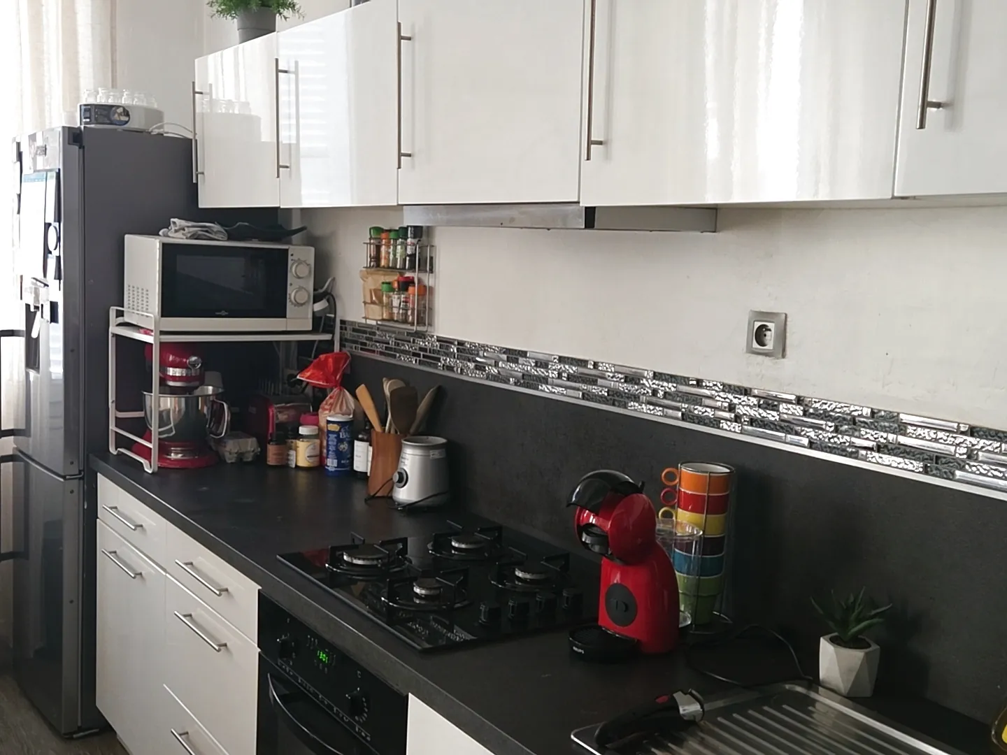 Appartement 2 chambres à vendre à Sollies-Pont, centre-ville, prêt pour rénovation 