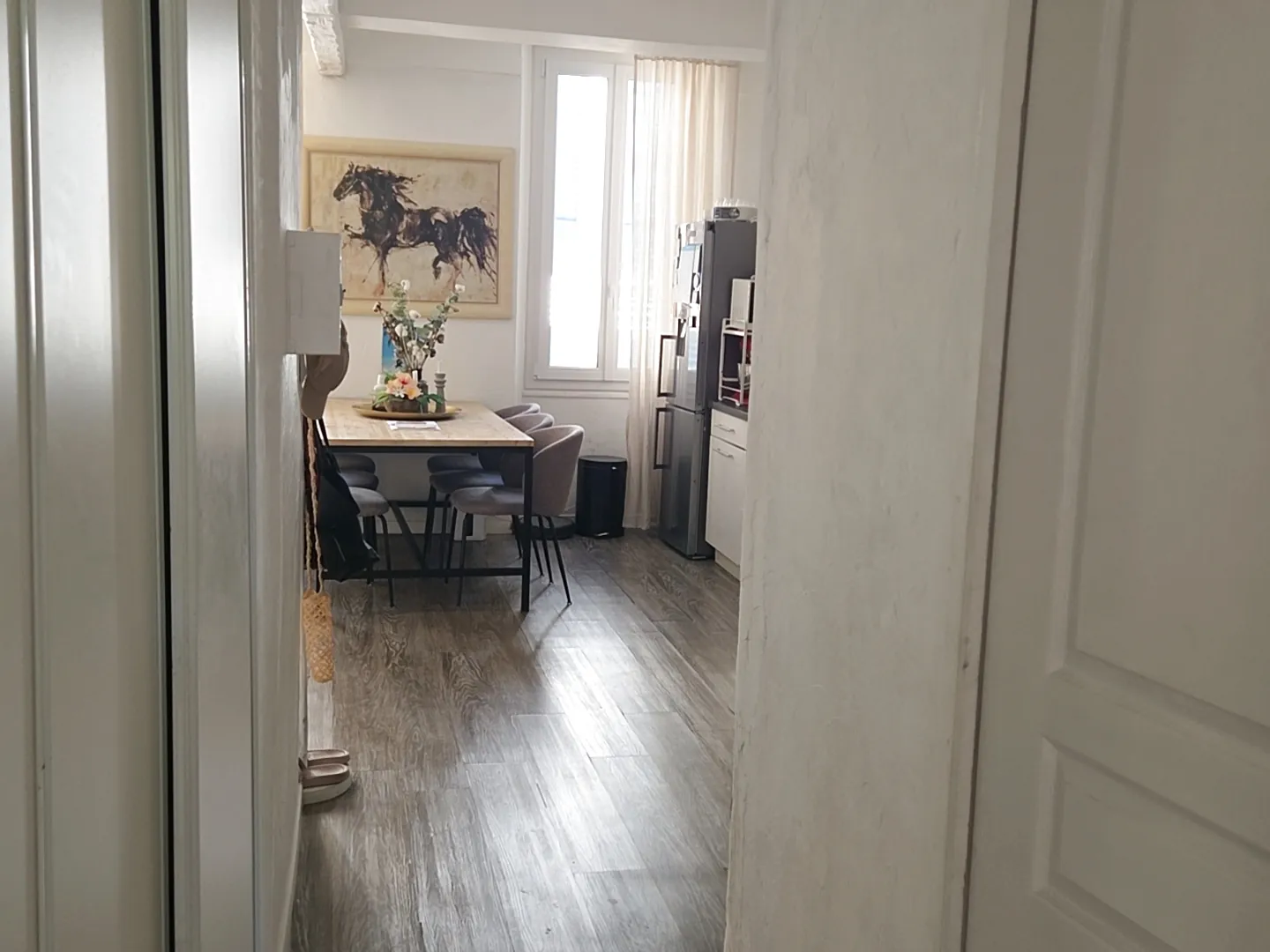 Appartement 2 chambres à vendre à Sollies-Pont, centre-ville, prêt pour rénovation 
