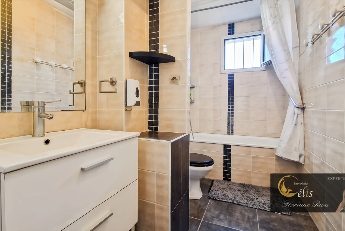 Maison familiale de 105 m² avec jardin à l'Isle d'Abeau, faible consommation énergétique 