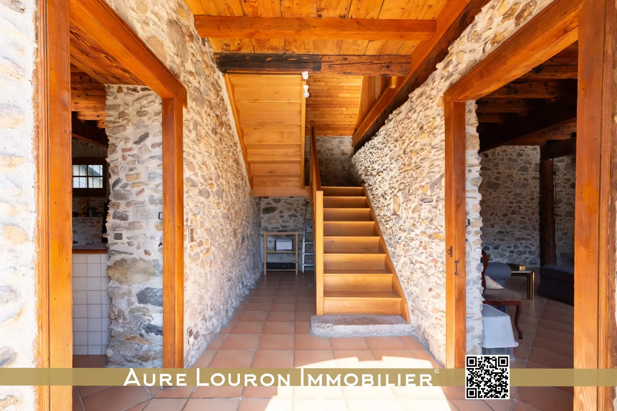 Maison pyrénéenne de 125 m² avec dépendances à Reboucs, idéal investissement 