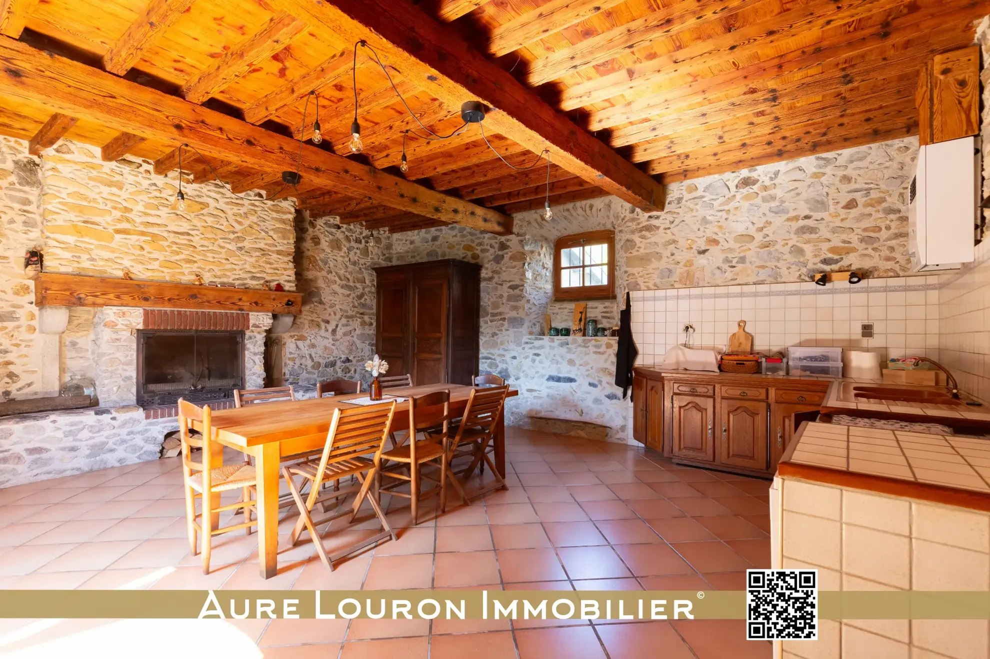 Maison pyrénéenne de 125 m² avec dépendances à Reboucs, idéal investissement 