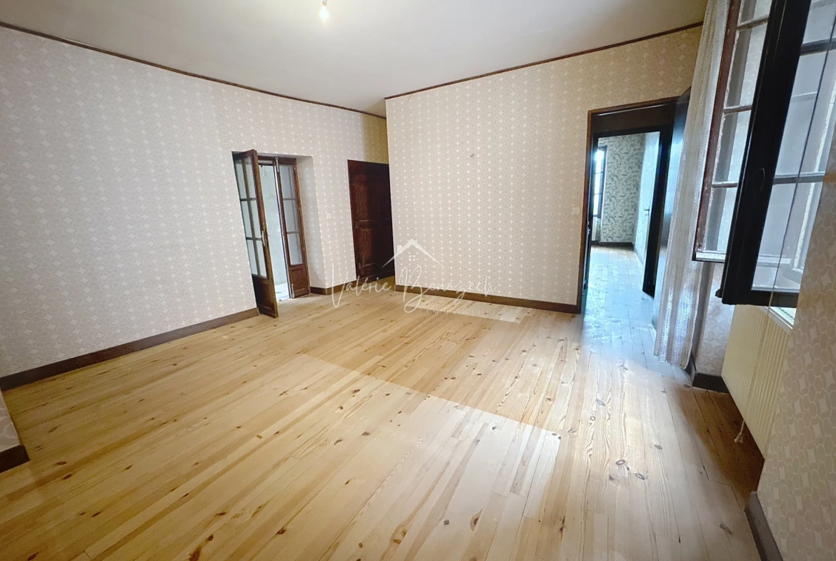 Maison de village T3 à Creissels avec garage, atelier et combles aménageables 