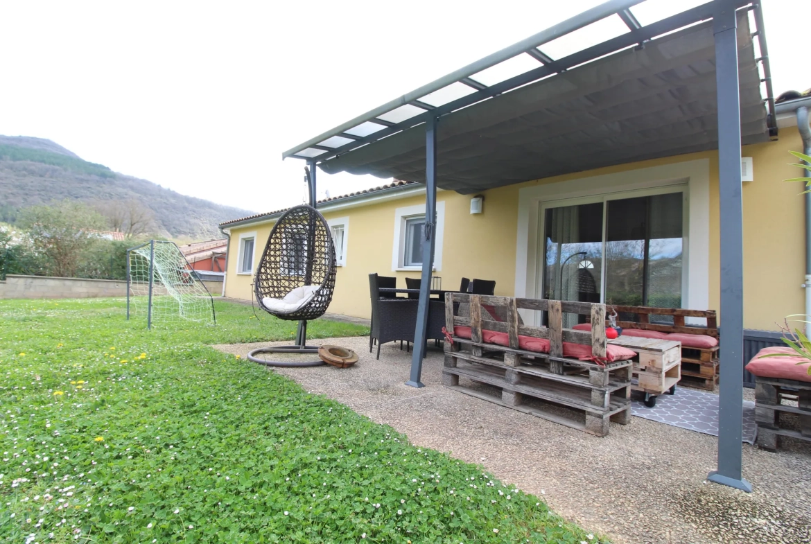 Maison de plain-pied à Saint-Affrique de 108 m² avec terrain de 850 m² 