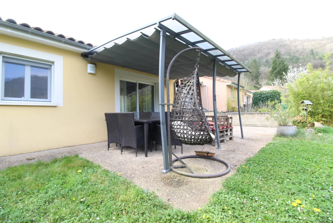 Maison de plain-pied à Saint-Affrique de 108 m² avec terrain de 850 m² 