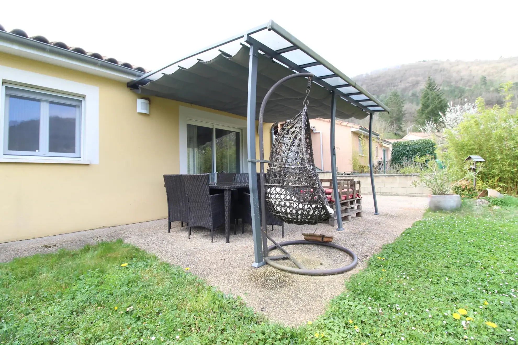 Maison de plain-pied à Saint-Affrique de 108 m² avec terrain de 850 m² 