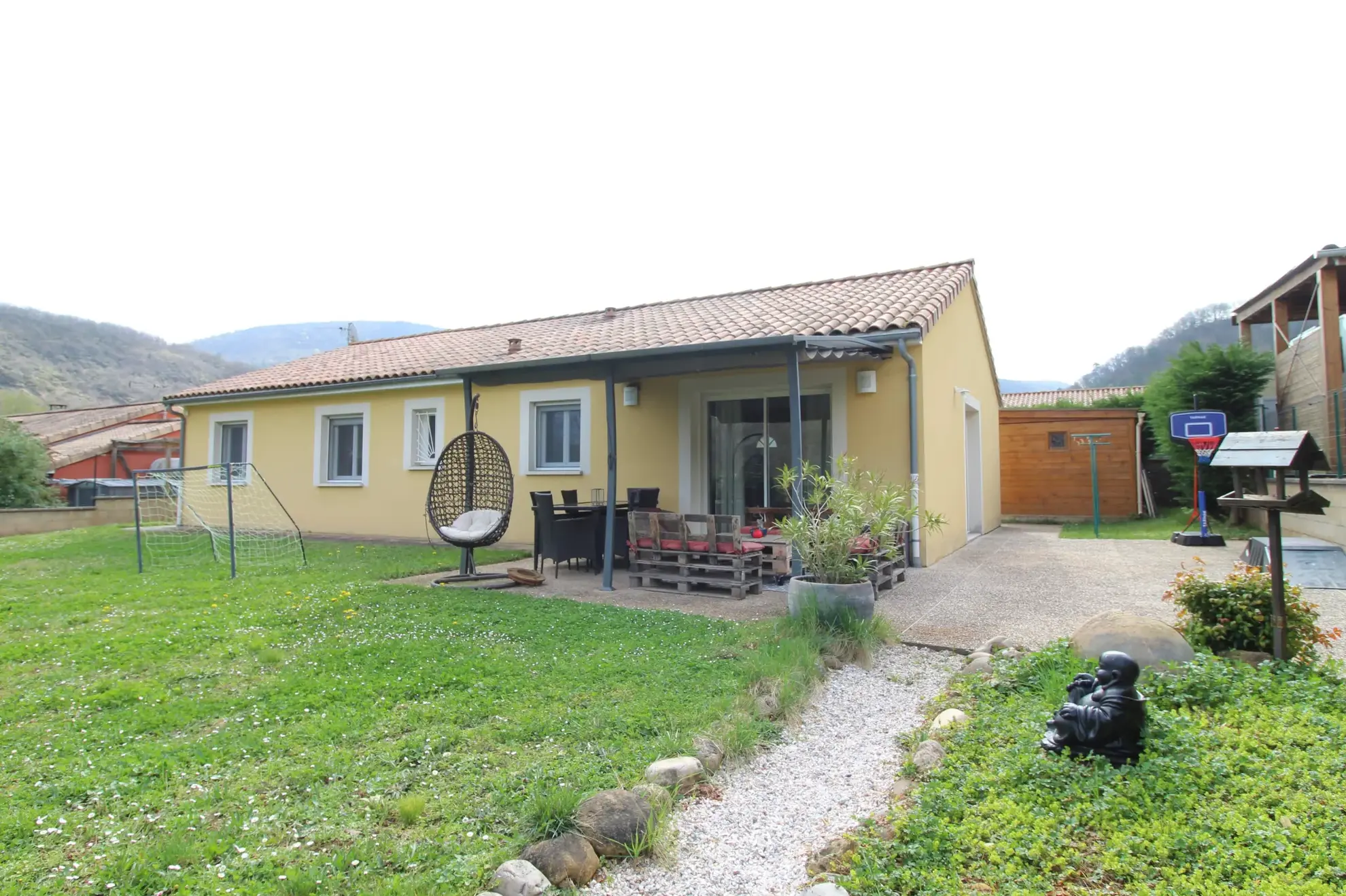 Maison de plain-pied à Saint-Affrique de 108 m² avec terrain de 850 m² 