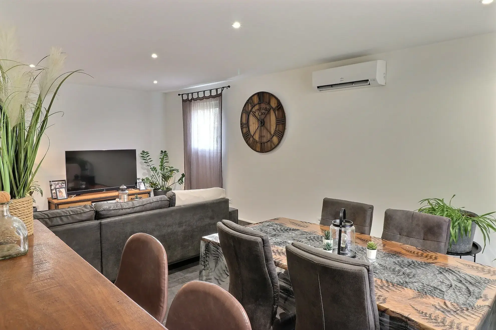 Achat d'une charmante grange en pierre habitable à Saint-Aquilin 
