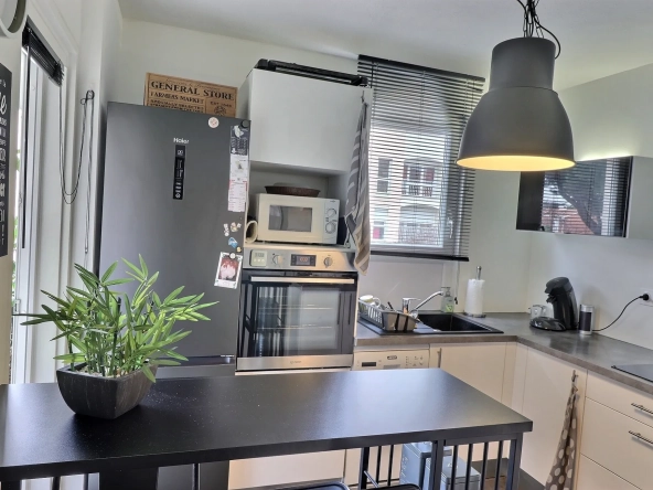 Achat d'une charmante grange en pierre habitable à Saint-Aquilin