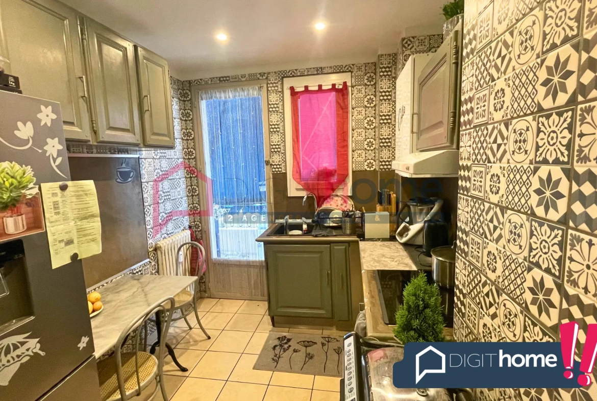 Appartement lumineux de 82 m² à Toulon avec balcon et cave 