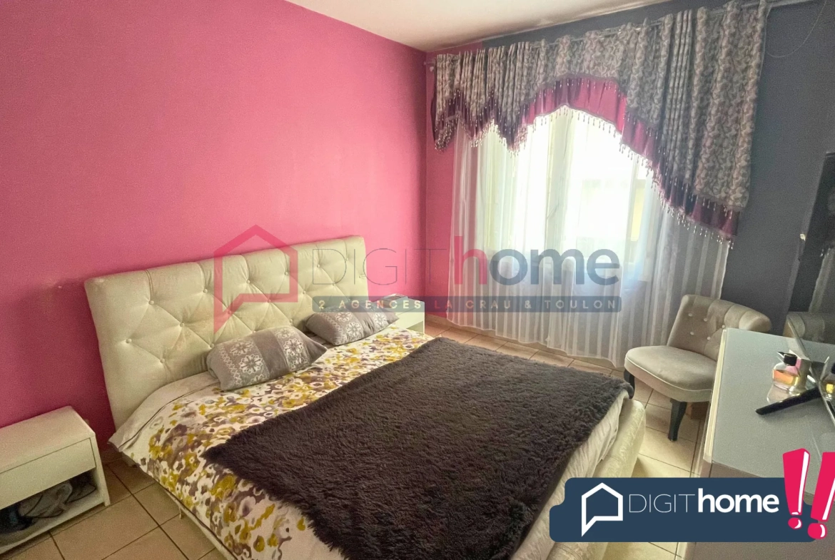 Appartement lumineux de 82 m² à Toulon avec balcon et cave 