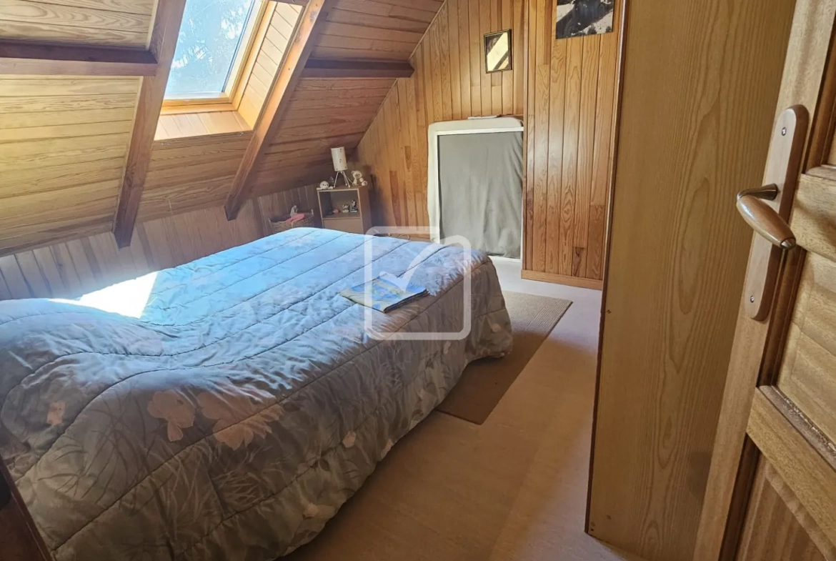 Maison en ossature bois de 154 m² à Saint-Sozy, secteur calme et proche des sites naturels 