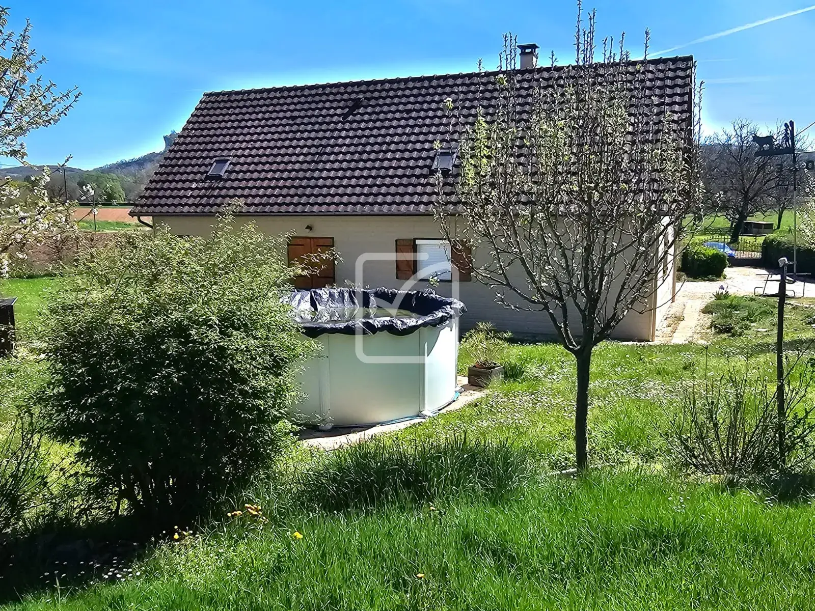 Maison en ossature bois de 154 m² à Saint-Sozy, secteur calme et proche des sites naturels 