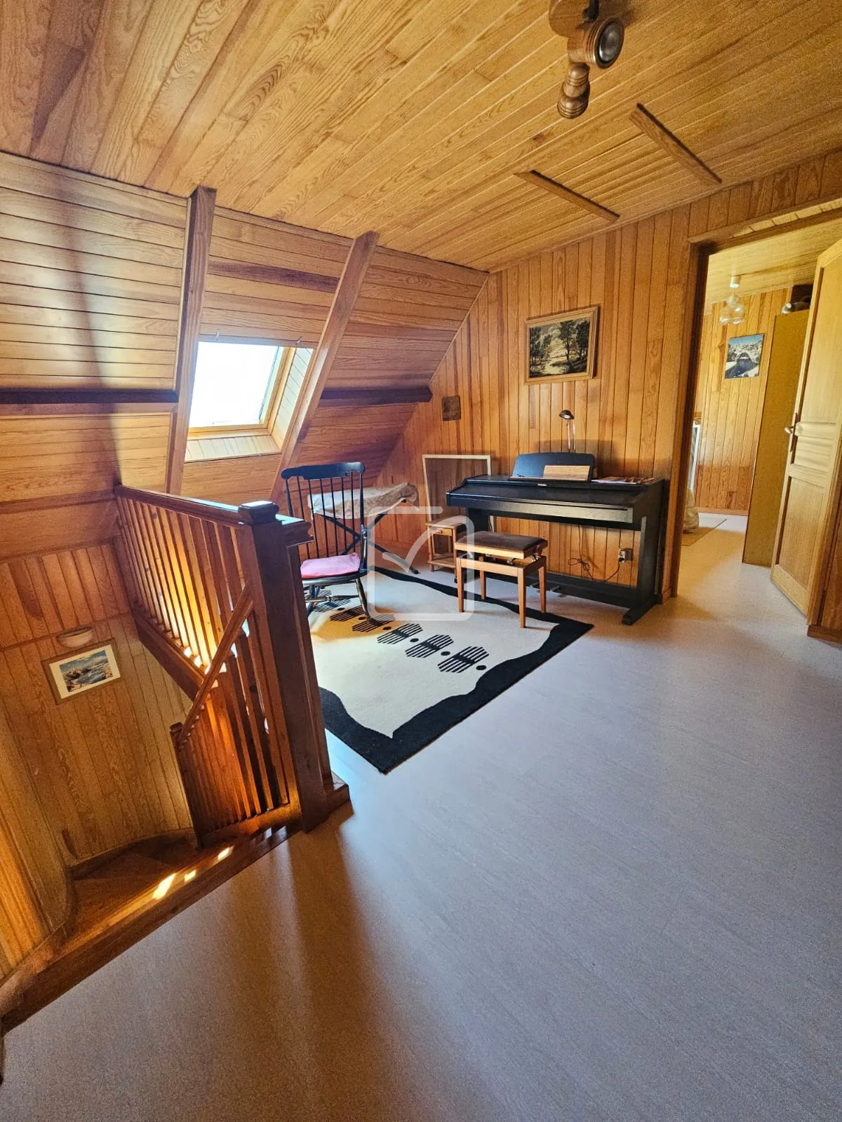 Maison en ossature bois de 154 m² à Saint-Sozy, secteur calme et proche des sites naturels 