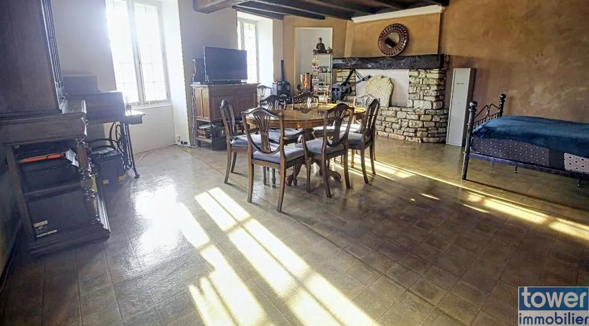 Maison familiale de 4 pièces à Matha, 117 m² avec dépendance et terrain de 300 m² 