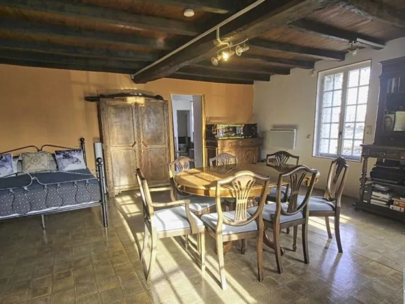 Maison familiale de 4 pièces à Matha, 117 m² avec dépendance et terrain de 300 m²
