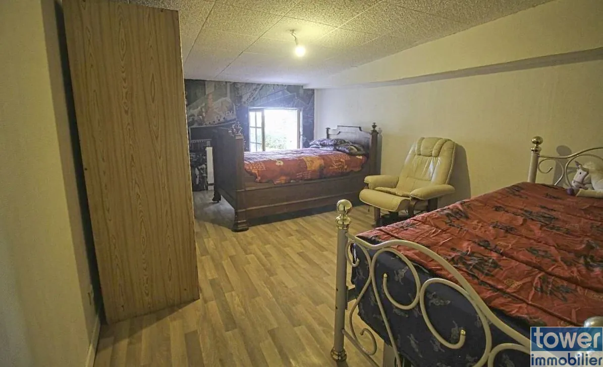 Maison familiale de 4 pièces à Matha, 117 m² avec dépendance et terrain de 300 m² 