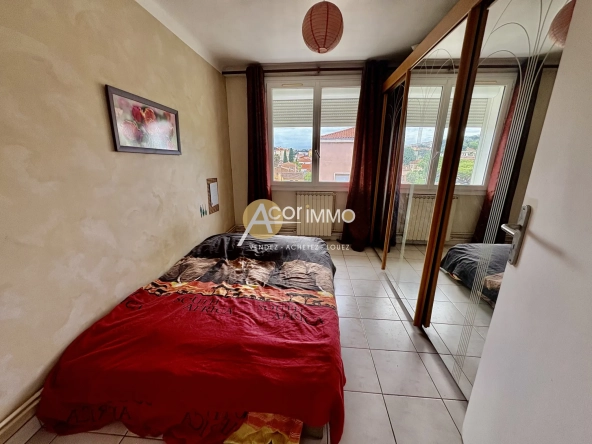 Appartement T2 lumineux avec vue dégagée à La Seyne-sur-Mer 