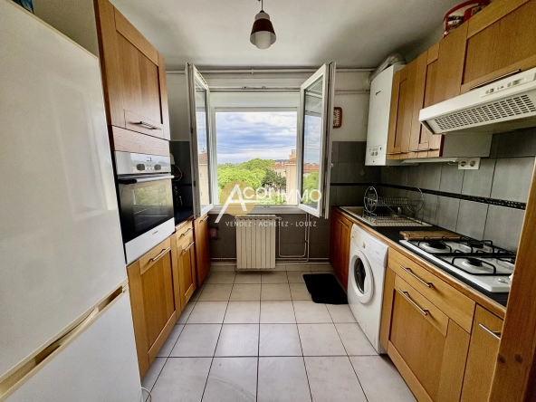 Appartement T2 lumineux avec vue dégagée à La Seyne-sur-Mer 
