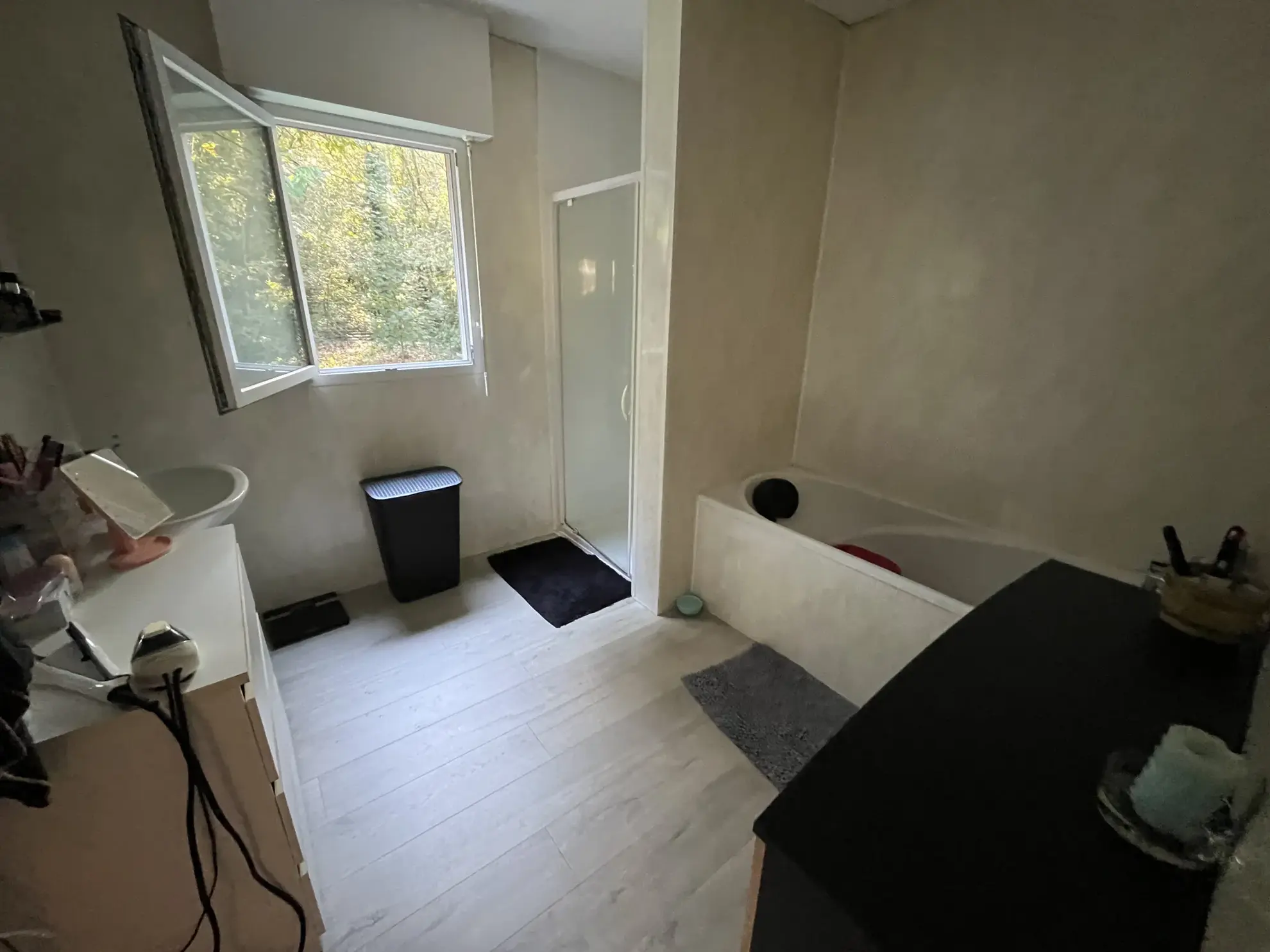 Maison de plain-pied à Thouars avec jardin et vue forestière 