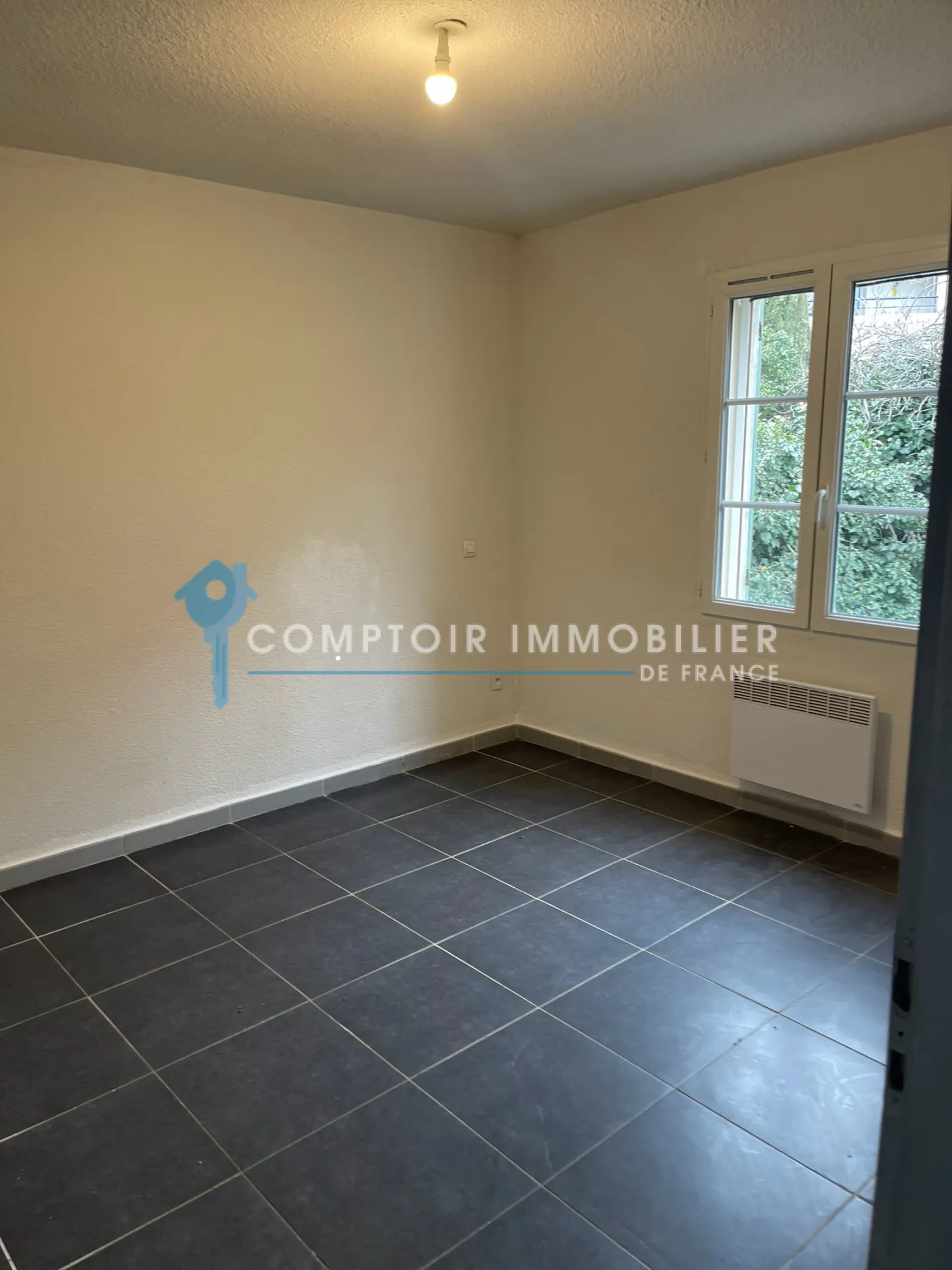 Maison bifamiliale de 120 m2 avec 2 appartements indépendants à Cavaillon 
