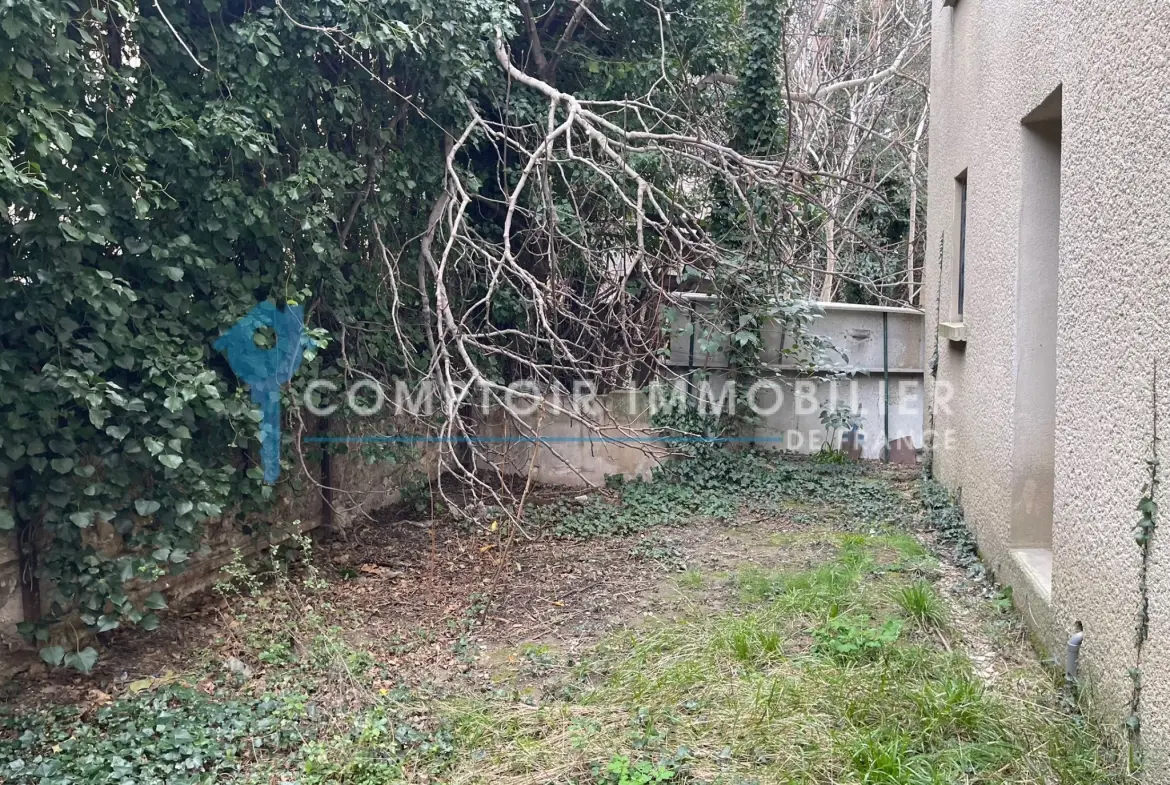 Maison bifamiliale de 120 m2 avec 2 appartements indépendants à Cavaillon 
