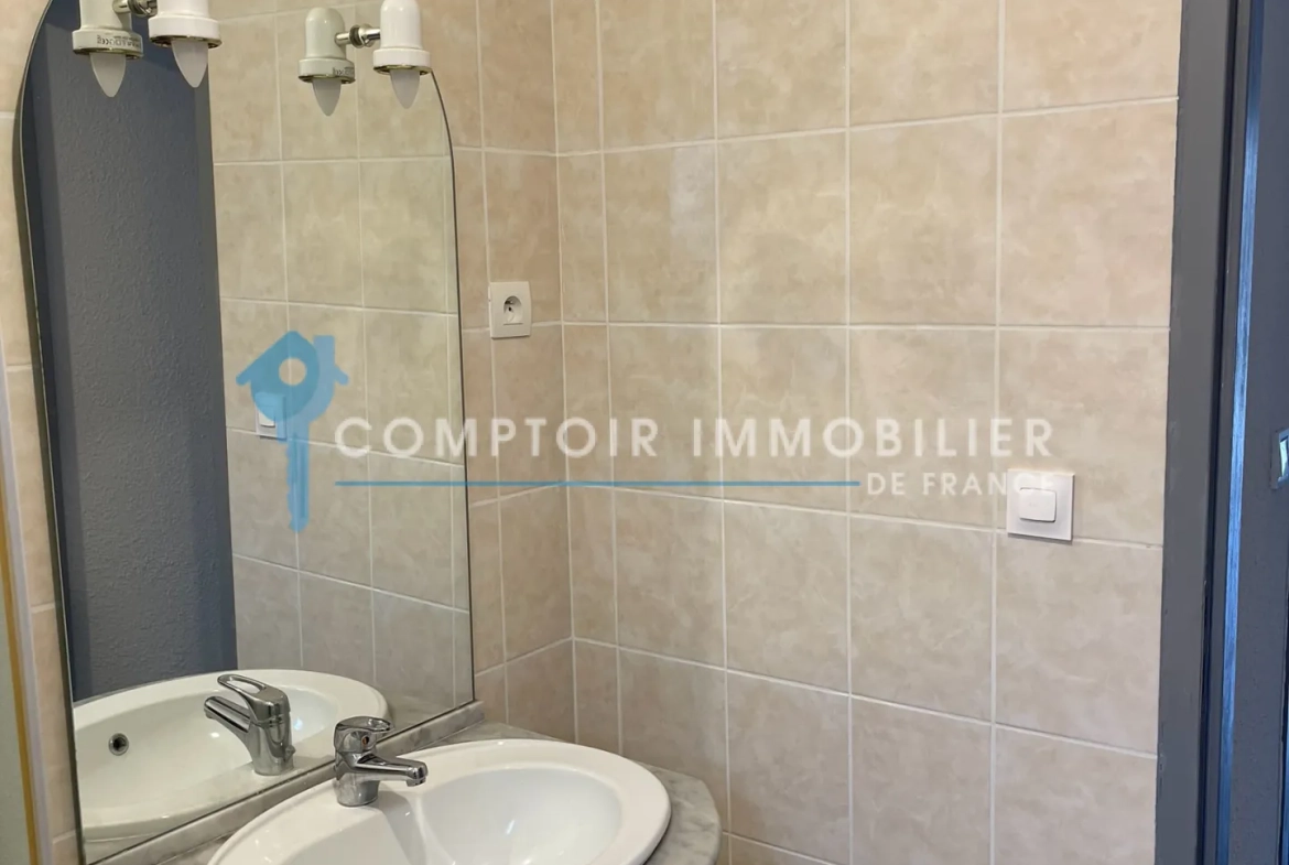 Maison bifamiliale de 120 m2 avec 2 appartements indépendants à Cavaillon 