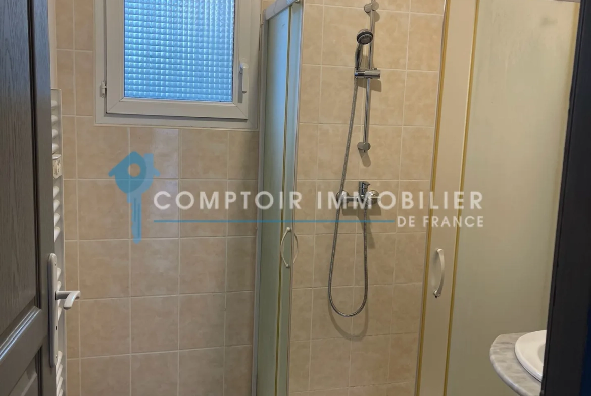 Maison bifamiliale de 120 m2 avec 2 appartements indépendants à Cavaillon 
