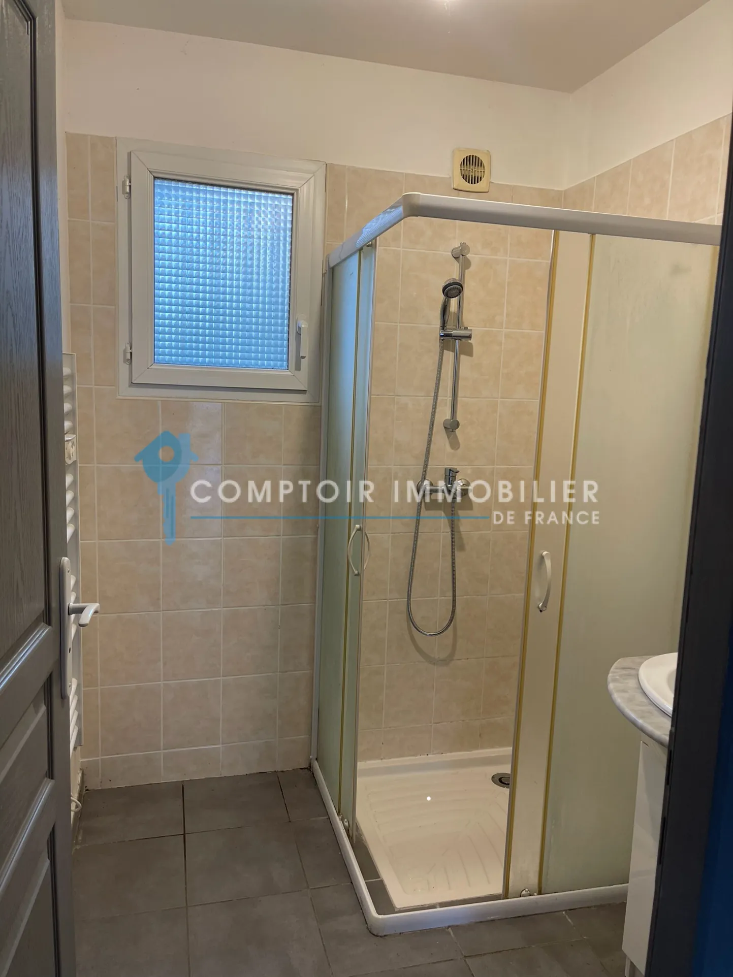 Maison bifamiliale de 120 m2 avec 2 appartements indépendants à Cavaillon 