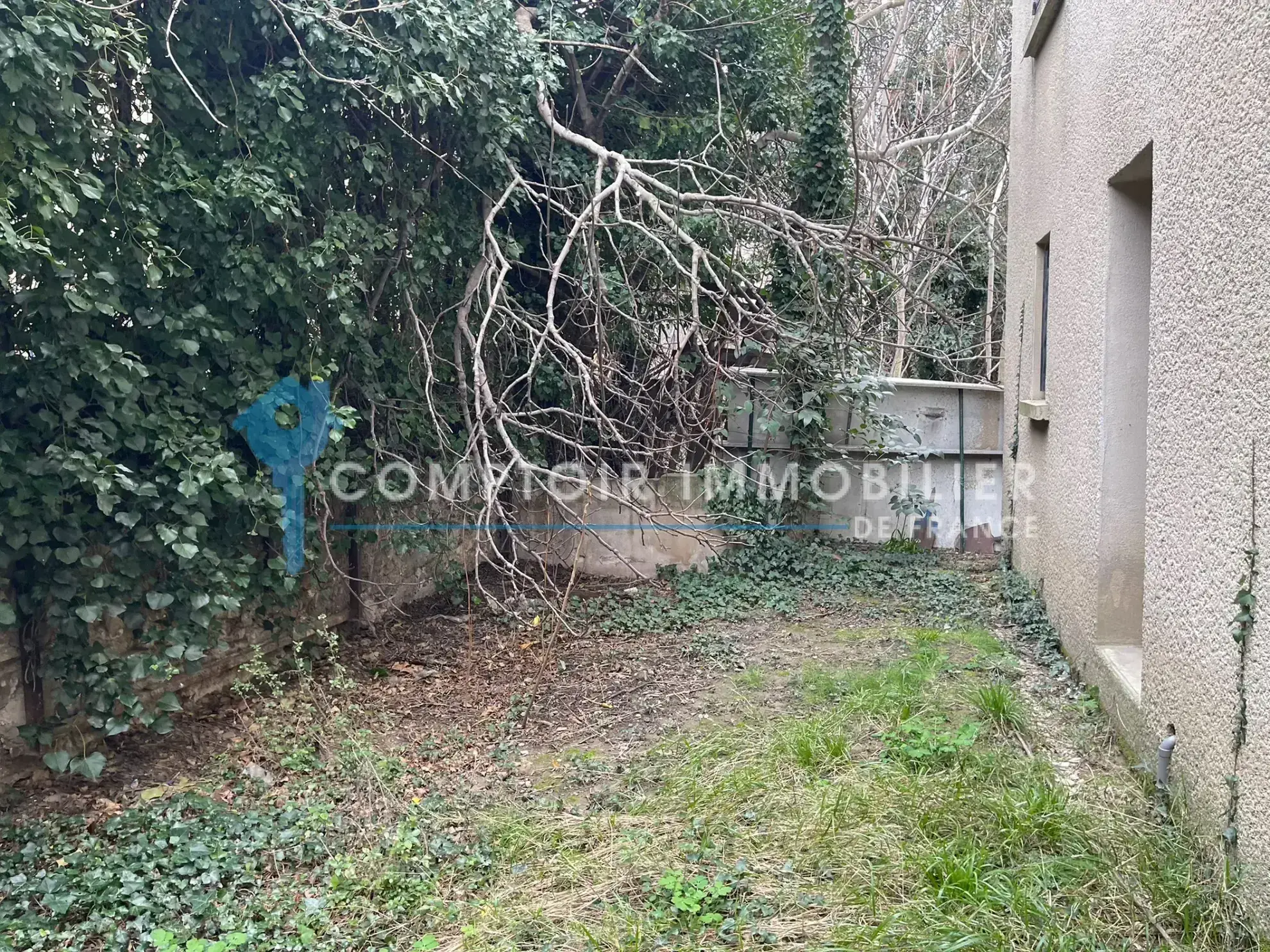 Maison bifamiliale de 120 m2 avec 2 appartements indépendants à Cavaillon 