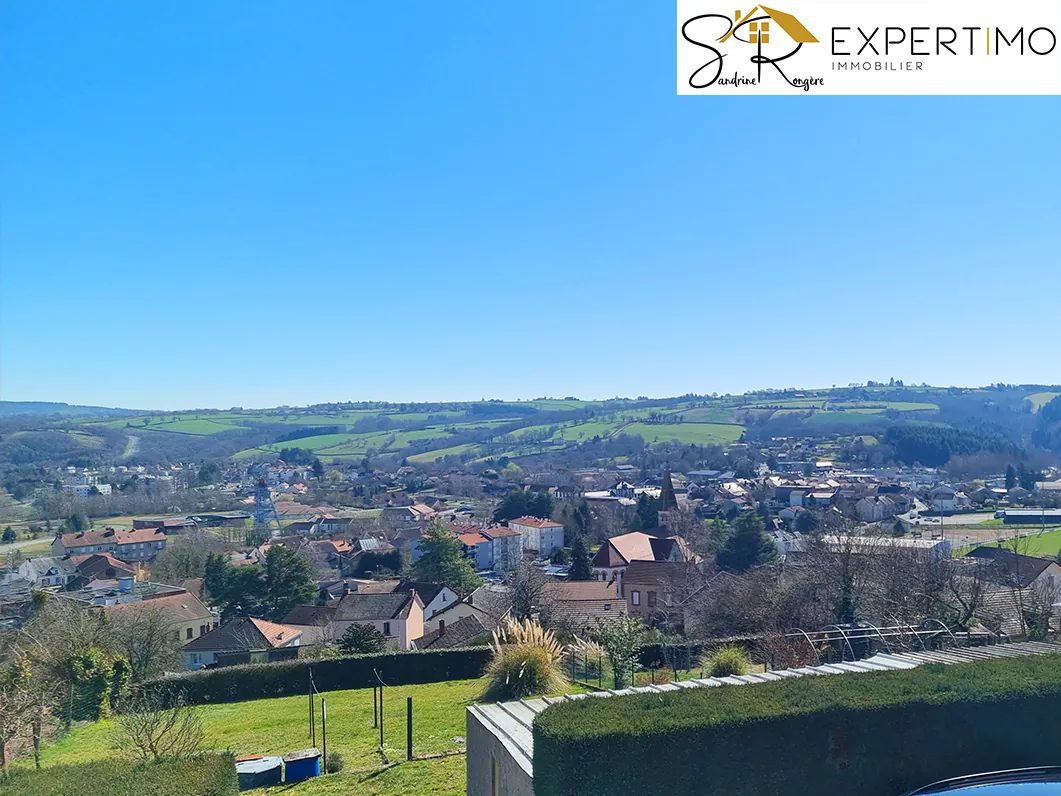 Maison 96 m² avec terrain de 1016 m² à Saint ELOY - Vue dégagée et confort moderne 