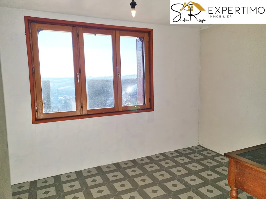 Maison 96 m² avec terrain de 1016 m² à Saint ELOY - Vue dégagée et confort moderne 