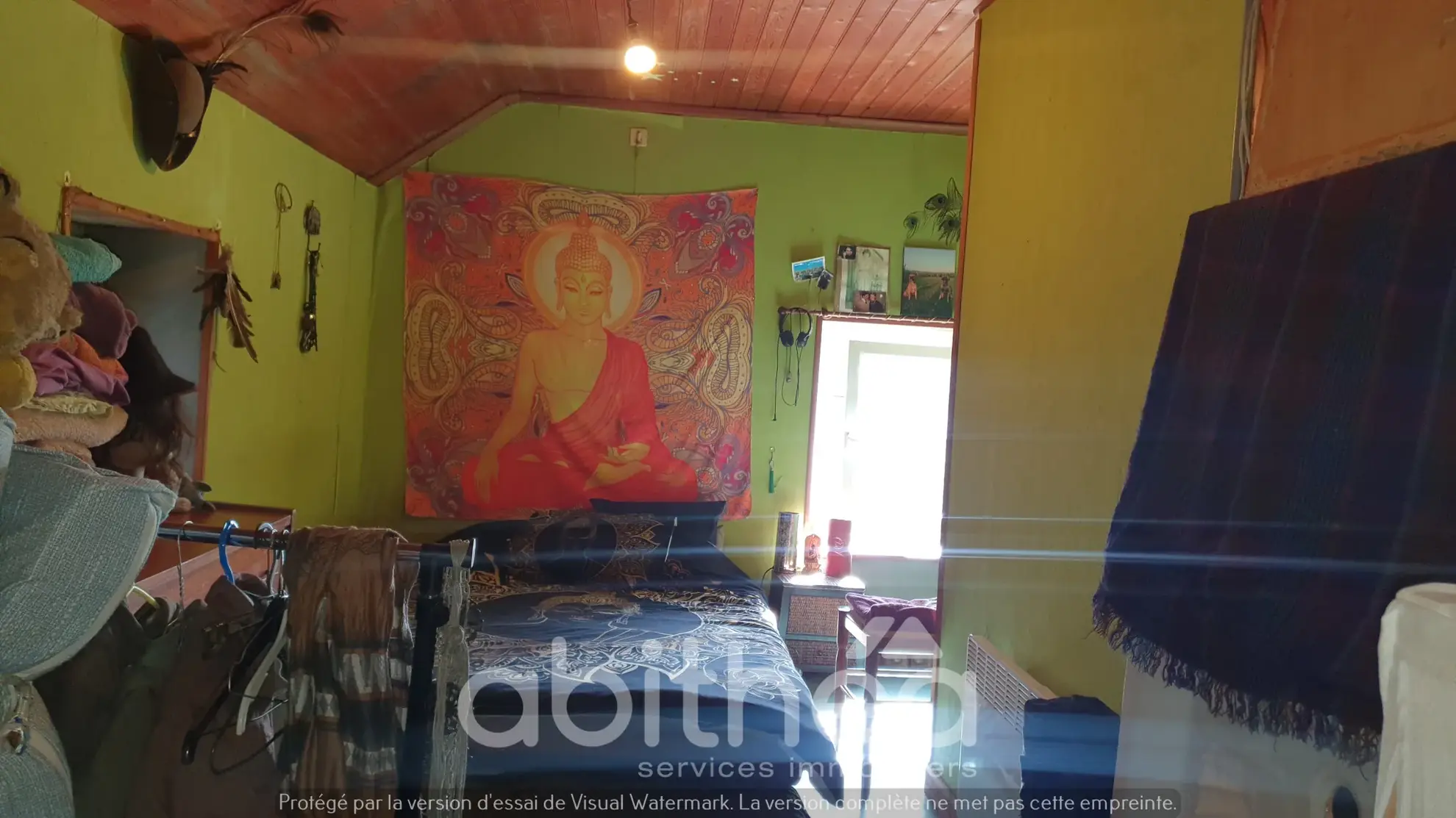 Investissement locatif à Roumazières - Maison et garage, rentabilité 12 % 