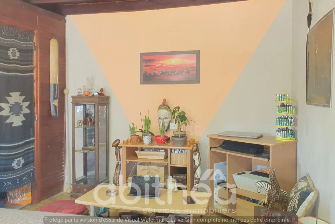 Investissement locatif à Roumazières - Maison et garage, rentabilité 12 % 