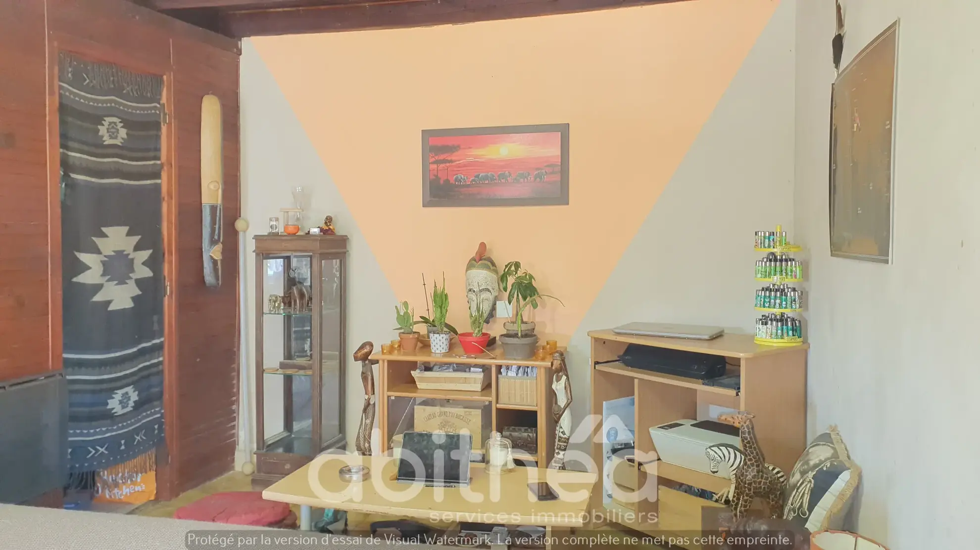 Investissement locatif à Roumazières - Maison et garage, rentabilité 12 % 