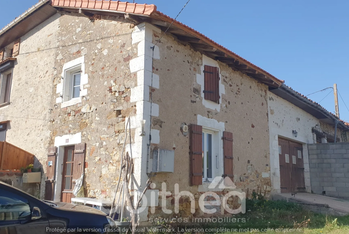 Investissement locatif à Roumazières - Maison et garage, rentabilité 12 % 
