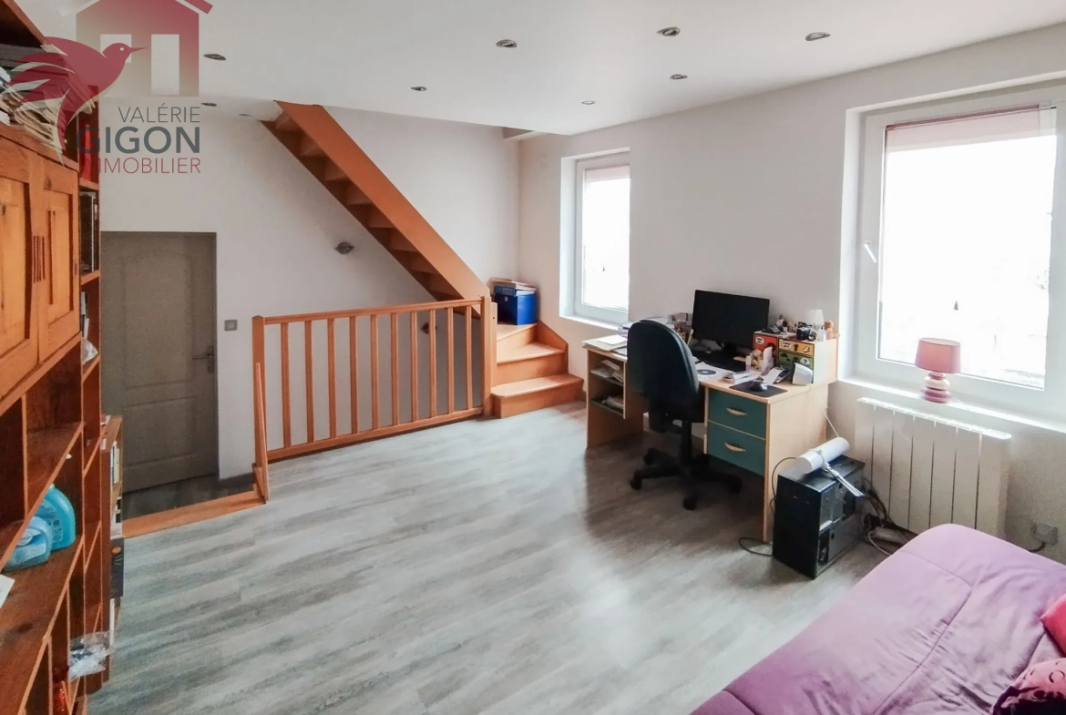 Maison rénovée avec jardin et annexes à Exincourt - 99 m² 