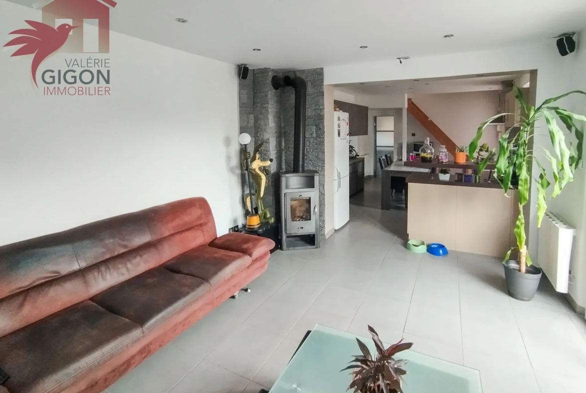 Maison rénovée avec jardin et annexes à Exincourt - 99 m² 