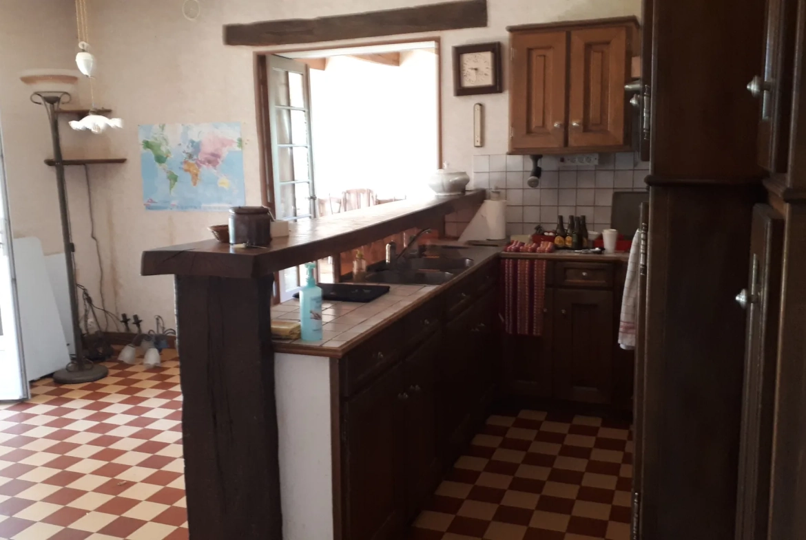 Charmante maison de 137 m² avec annexe et grand jardin à Les Ormes 