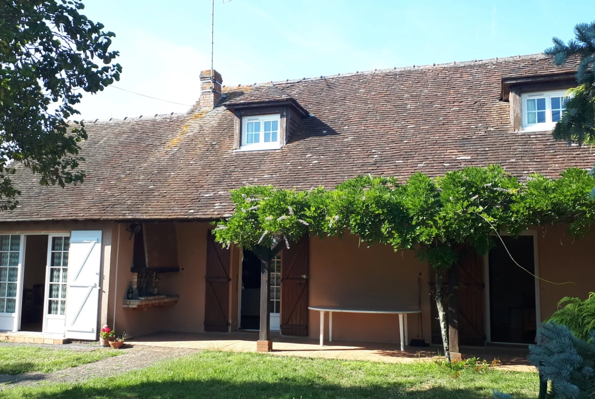 Charmante maison de 137 m² avec annexe et grand jardin à Les Ormes 