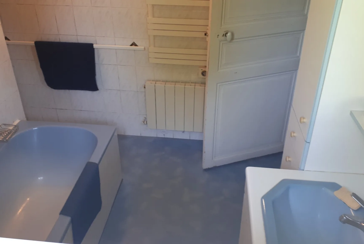 Charmante maison de 137 m² avec annexe et grand jardin à Les Ormes 